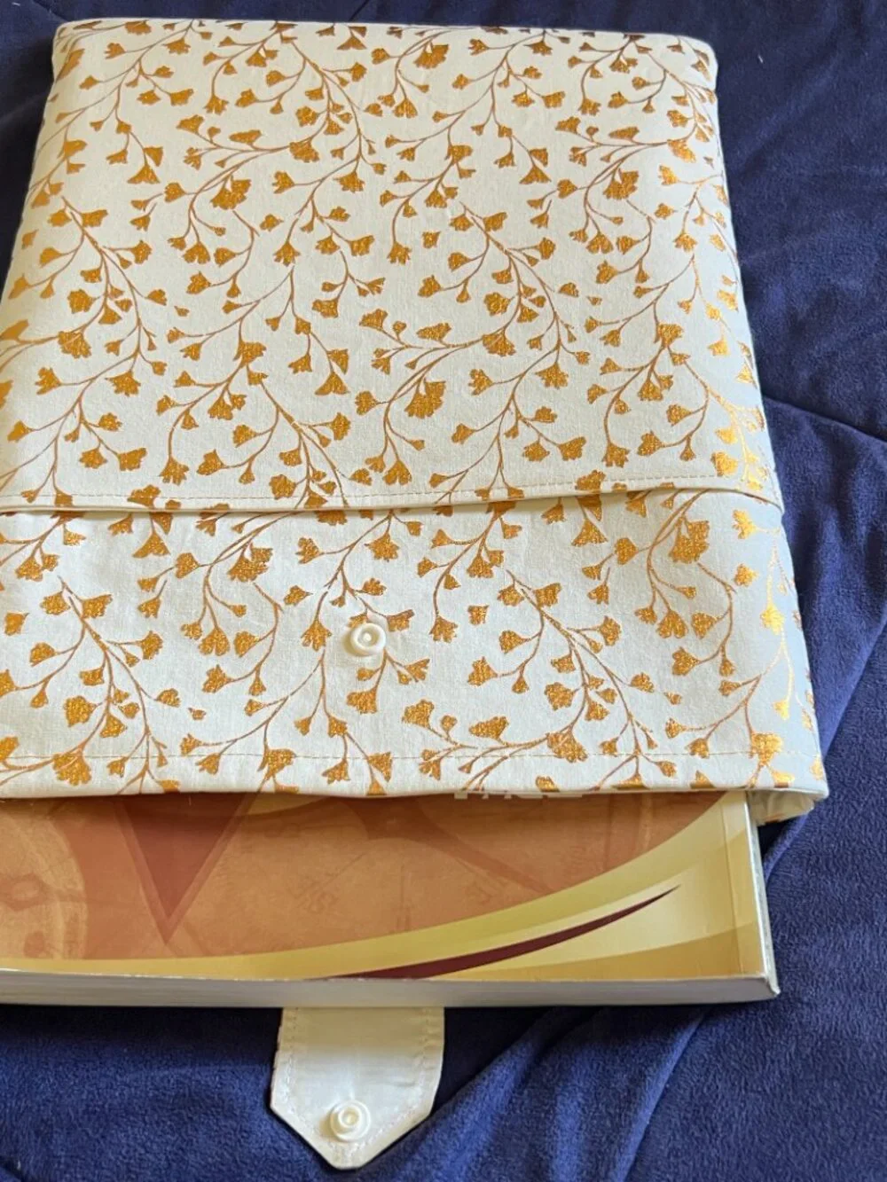 NWOT Front Pocket, Corner Bookmark, Large Book Sleeve, iPad Holder